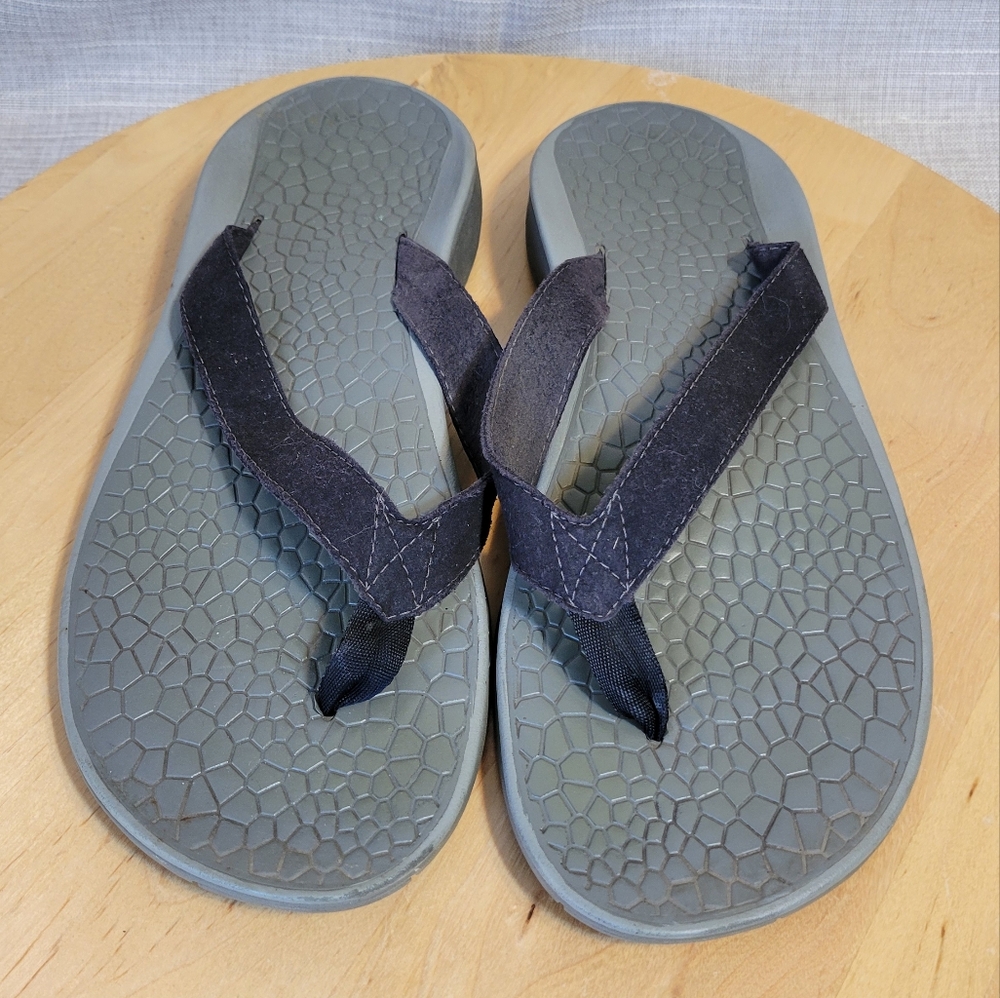 Chaco Black Faux Suede Thong Sandals Slides Size 9 Women’s